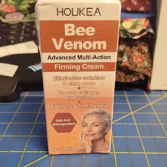 HOUKEA Bee Venom Firming Cream 100g New Sealed Box - Picture 1 of 4